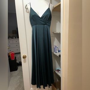 Lulu’s ‘Ode to Love Emerald Green Satin Dress’